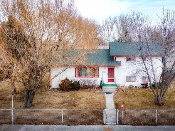 1521 Charles Ave, Worland, WY 82401
