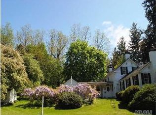 25 Old Coach Rd, East Setauket, NY 11733