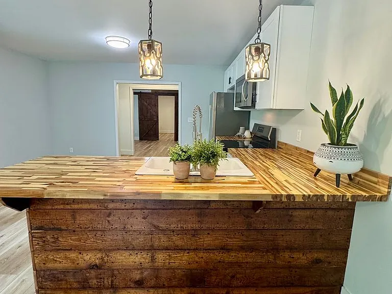 4240 Buck Dr — Photo 14