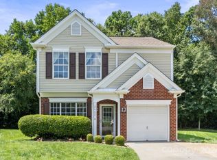 2402 Sawyer Dr, Charlotte, NC 28213