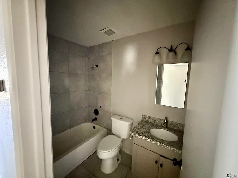 1265 S 13th Ave — Photo 15