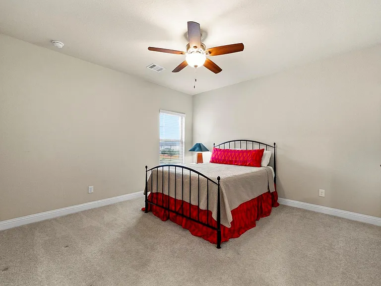 21723 Albertine Dr — Photo 31