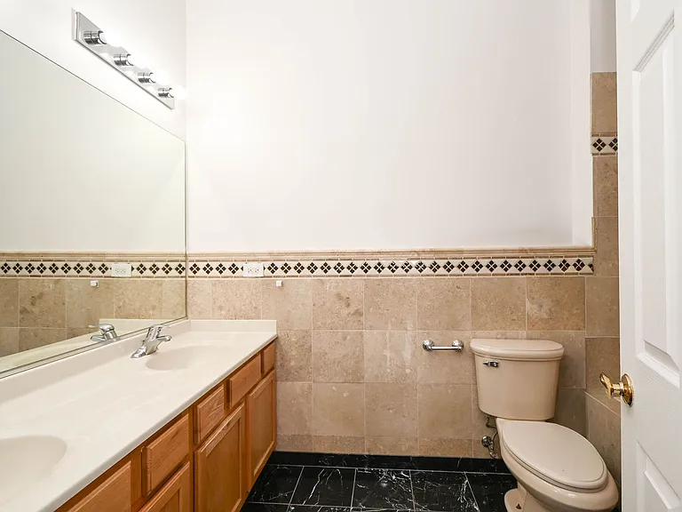 35 Thomas Ct — Photo 21