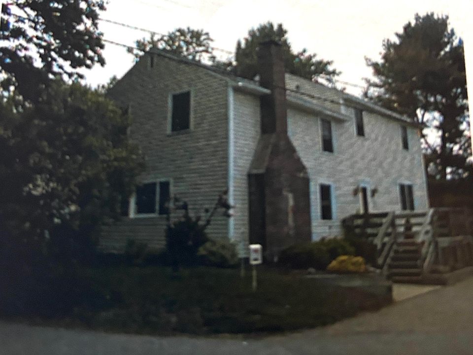 2nd image of 11 Cote Circle