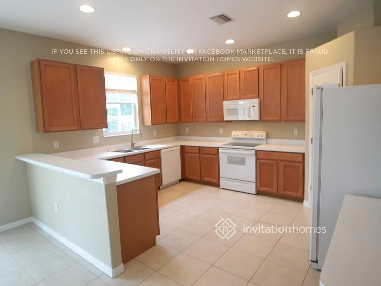 19264 Fishermans Bend Dr Lutz, FL 33558 — Photo 4