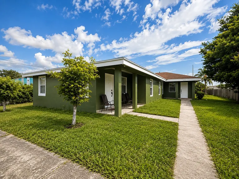S Biscayne River Dr — Photo 2
