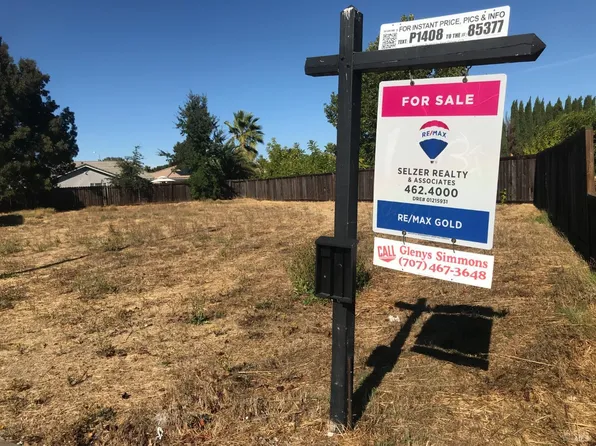 472 River View Drive, Ukiah, CA 95482