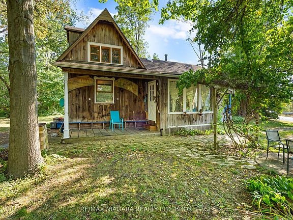 4th image of 105 Weir Rd