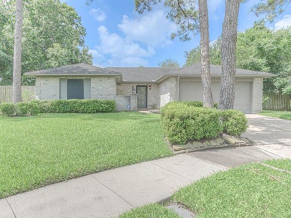 3rd image of 2602 S Belgravia Dr