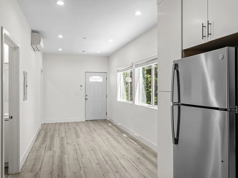 620 E Imperial Ave #A — Photo 12