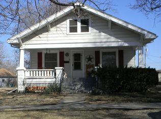 106 Kickapoo St, Hiawatha, KS 66434