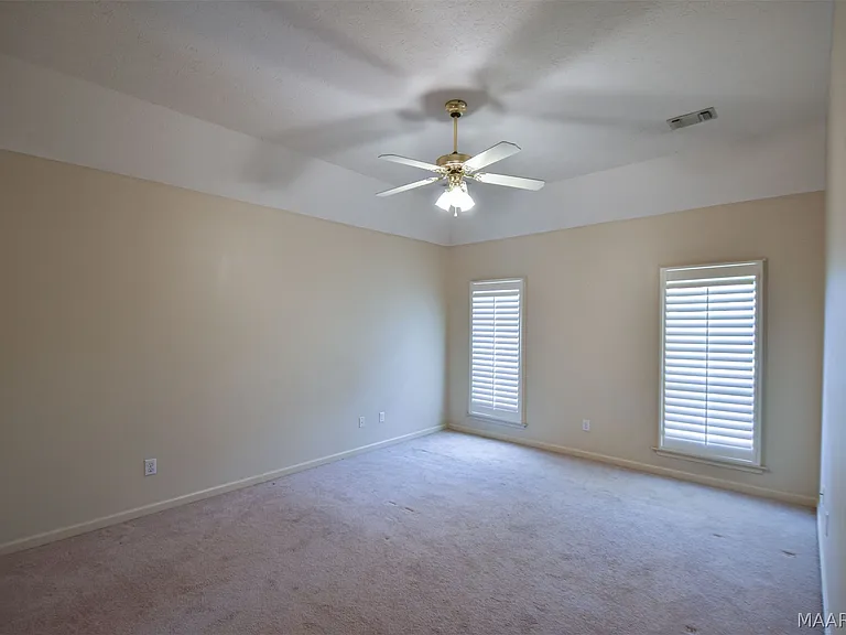 1691 Rambling Brook Ln — Photo 32