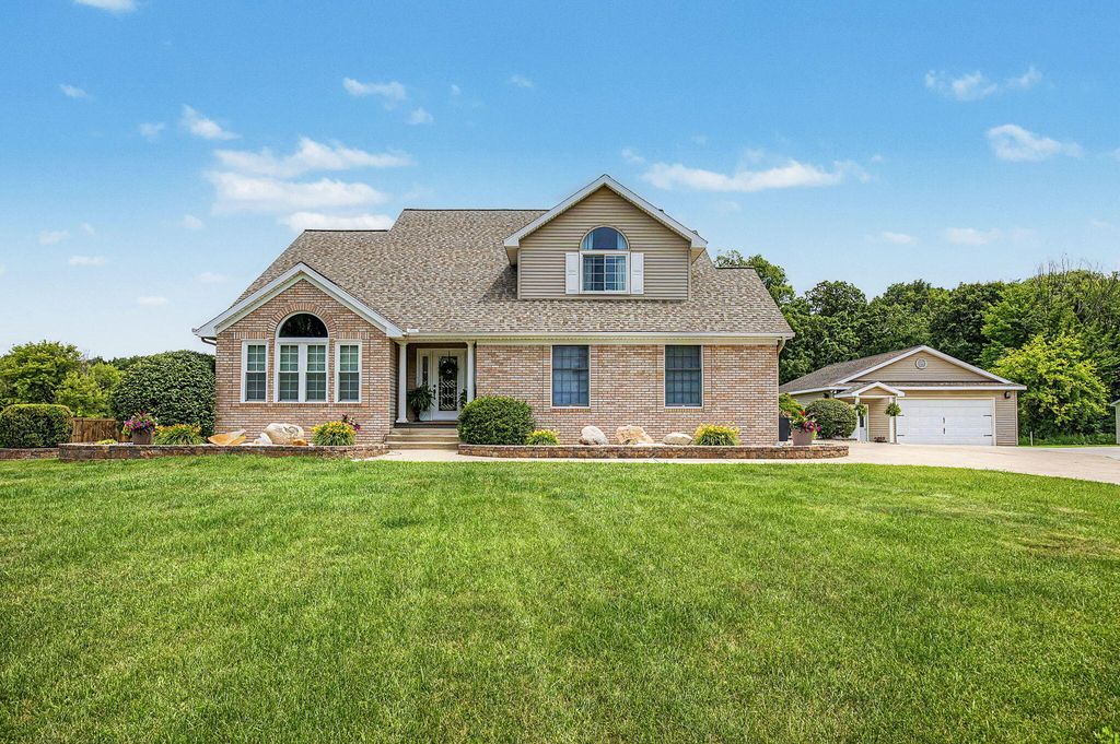 6844 Napoleon Rd, Jackson, MI - View 2