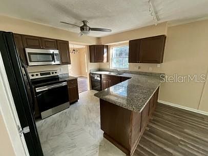 3rd image of 1127 SE 14TH STREET