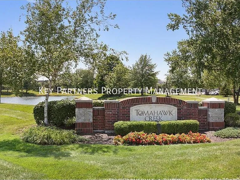 11609 Tomahawk Creek Pkwy — Photo 1