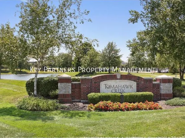 11609 Tomahawk Creek Pkwy, Leawood, KS 66211
