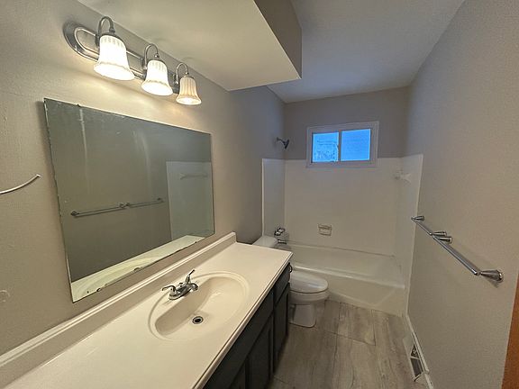 5th image of 11070 Mountain Ash Ave NW