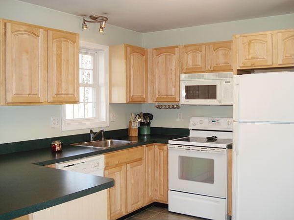 2nd image of 25 Hayes Rd
