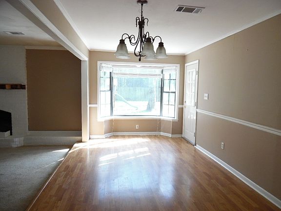 4th image of 5507 Red Oak Dr