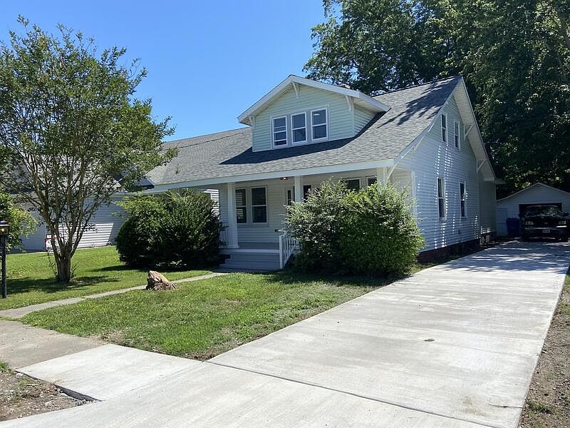 1st image of 316 Roselynn Ln
