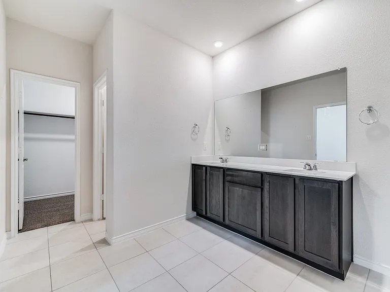 763 Philadelphia St — Photo 36