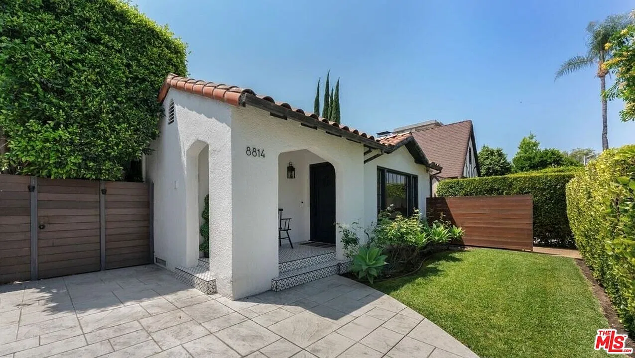 8814 Rosewood Ave, West Hollywood, CA 90048 — Photo 1