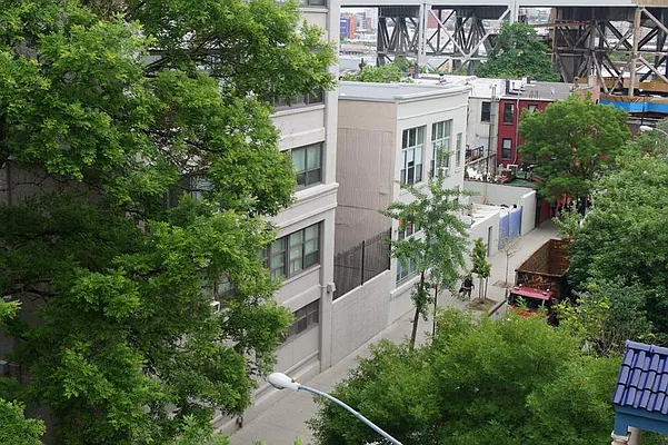 Rented by Brooklyn Bridge | media 28