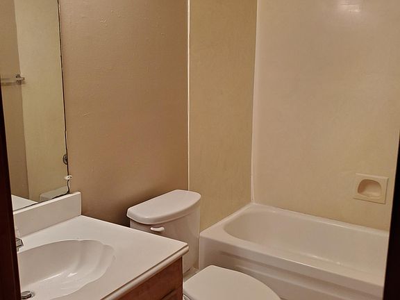 5th image of 1812 McHugh Dr APT 3M