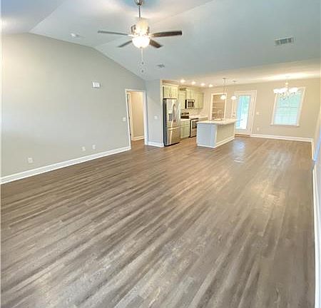 5th image of 407 Satilla Ct