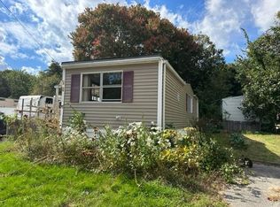 17 Stephanie Dr, Pawtucket, RI 02860