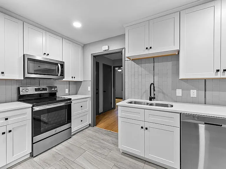 5146 Vincent Ave N #1 — Photo 6