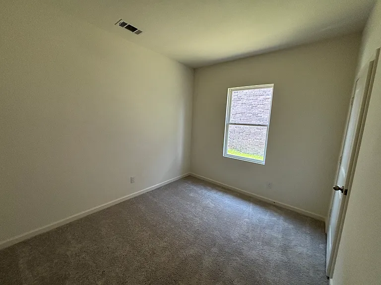 5512 Hastings Ln — Photo 10