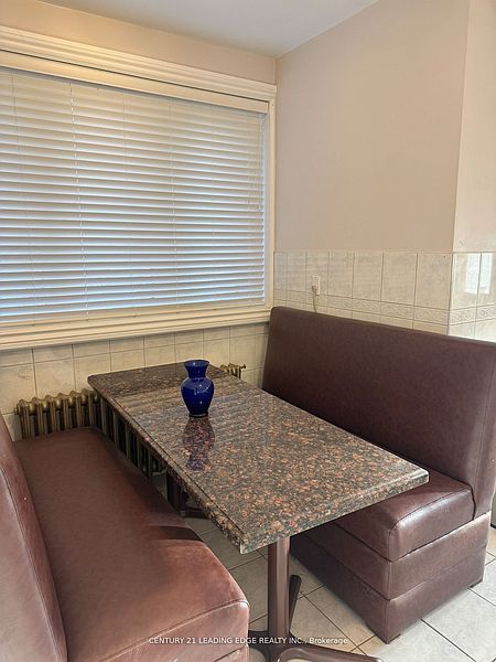 Toronto House for rent - 4 Bedrooms — photo 16