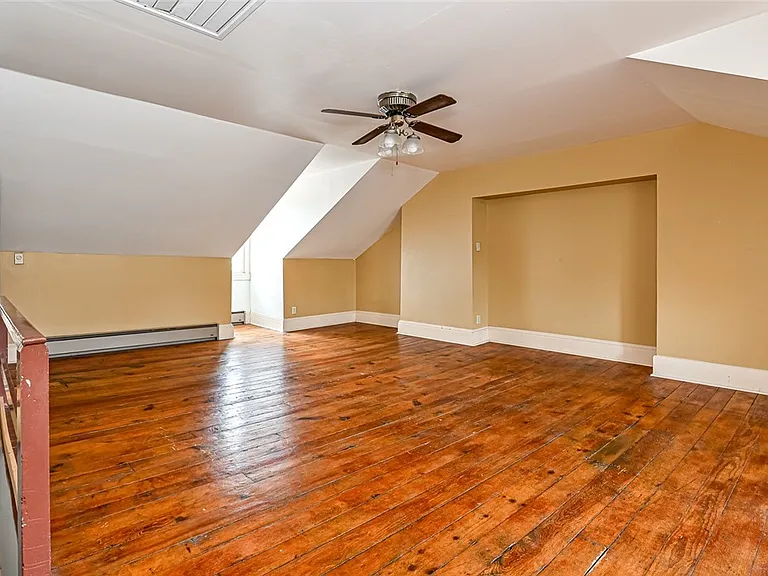 617 Avery St — Photo 21