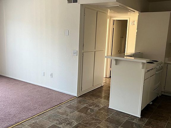 4th image of 7055 Lennox Ave #304