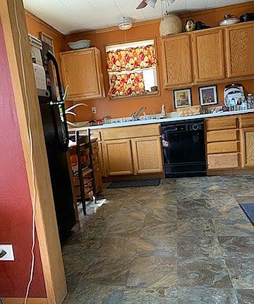 Kitchen dishwasher stays