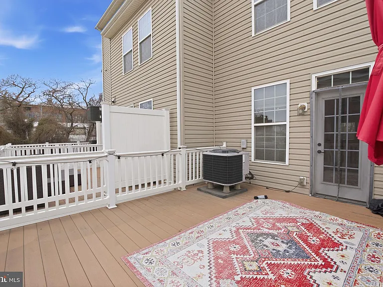 4505 Foster Ave — Photo 33