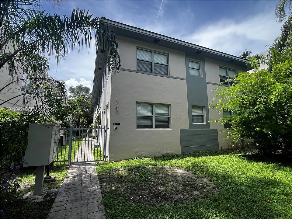 1040 Jefferson Ave #5