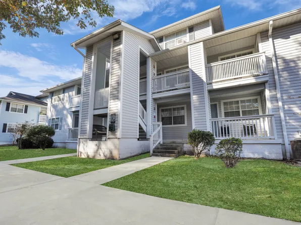 Plantation Oaks Apartments