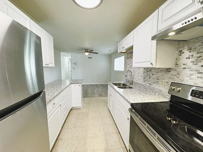 3060 Pewter Rd — Photo 8