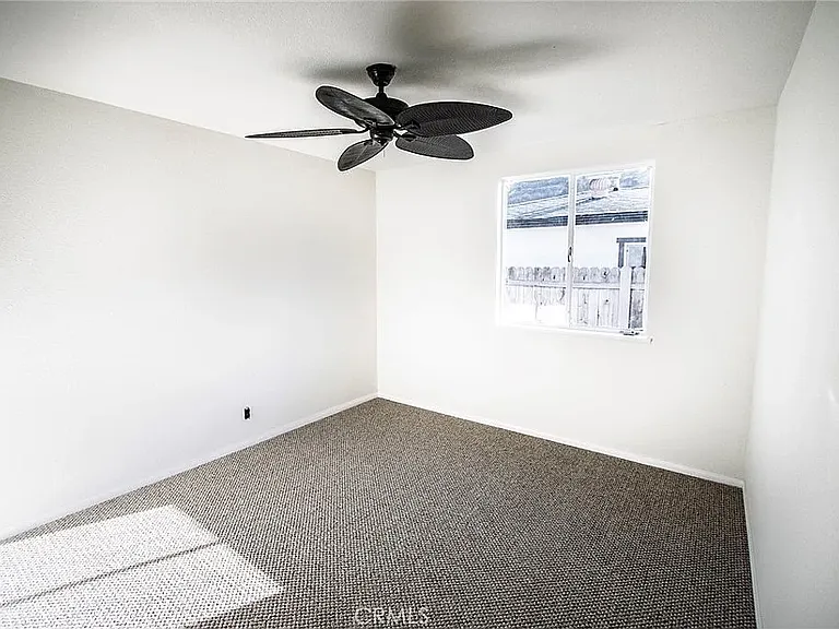 116 E Lewis St #B — Photo 19