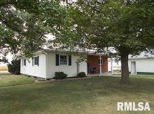4 E 500 North Rd, Morrisonville, IL 62546