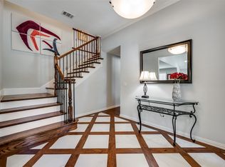 1113 Derbyshire Ln, Carrollton, TX 75007