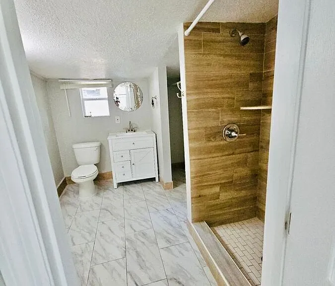 3308 N Avon Ave — Photo 18