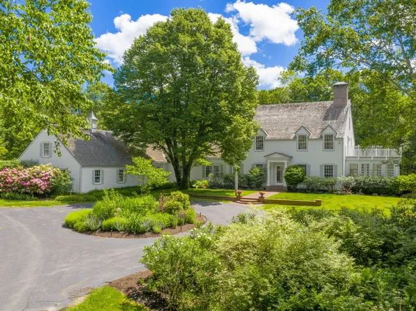 3 Canter Lane, Cape Elizabeth, ME 04107