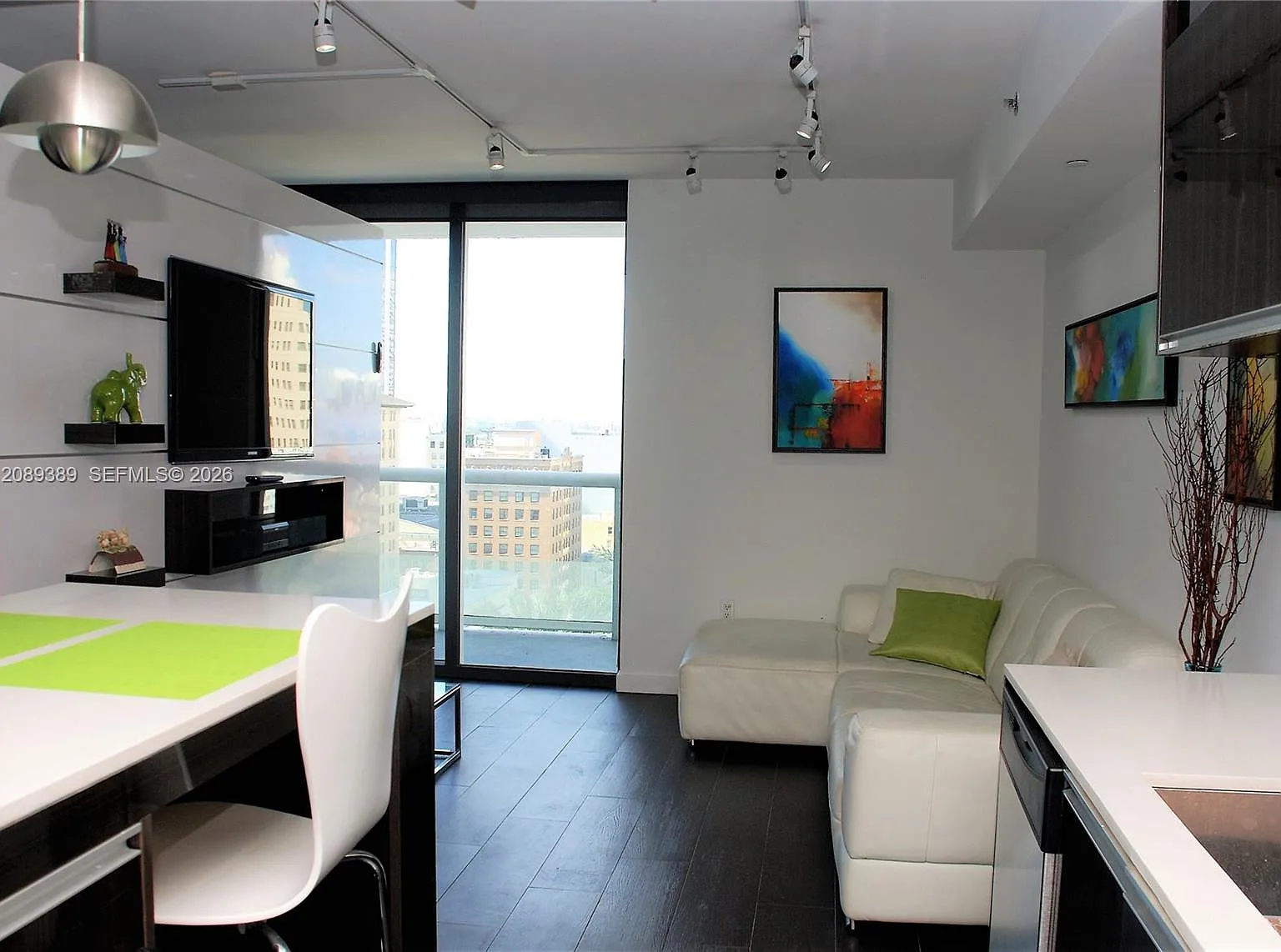 50 Biscayne Condo — Photo 3