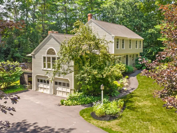 337 Oakwood Drive, Yarmouth, ME 04096