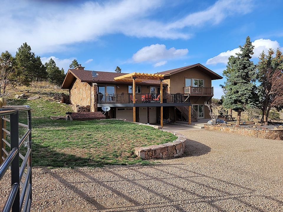 1st image of 15800 Moss Rock Dr