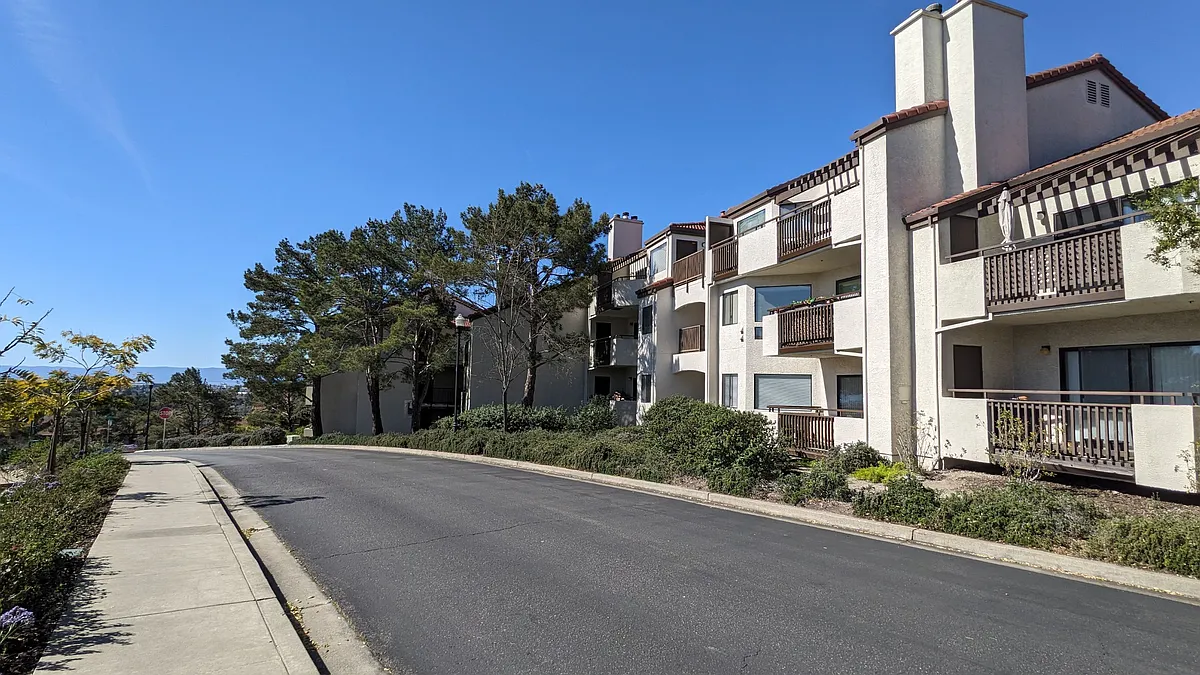 Building Photo - 21103 Gary Dr #304