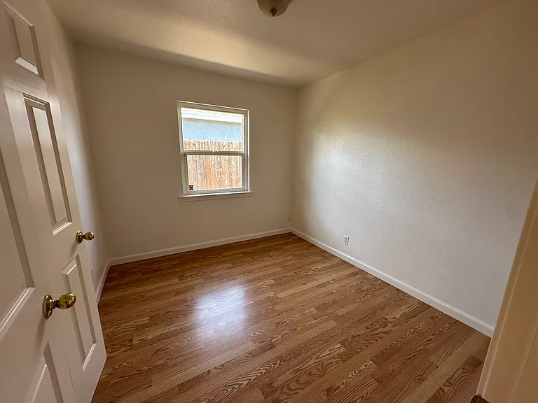 500 McKnight Ln — Photo 14